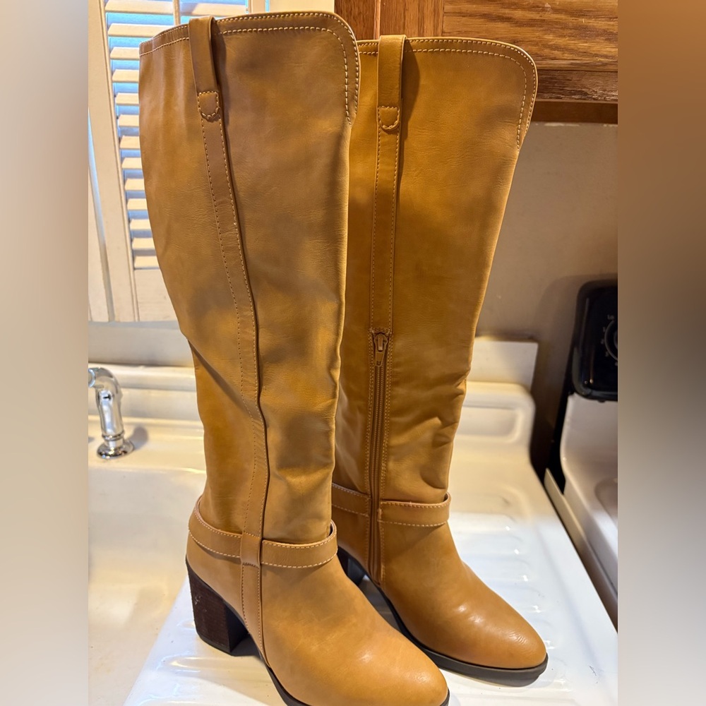 Ladies Hamilton Boots Size 7